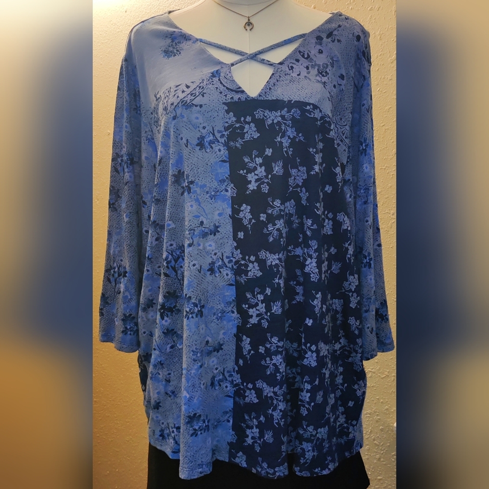 Lucky Brand Blue Floral Top 3X